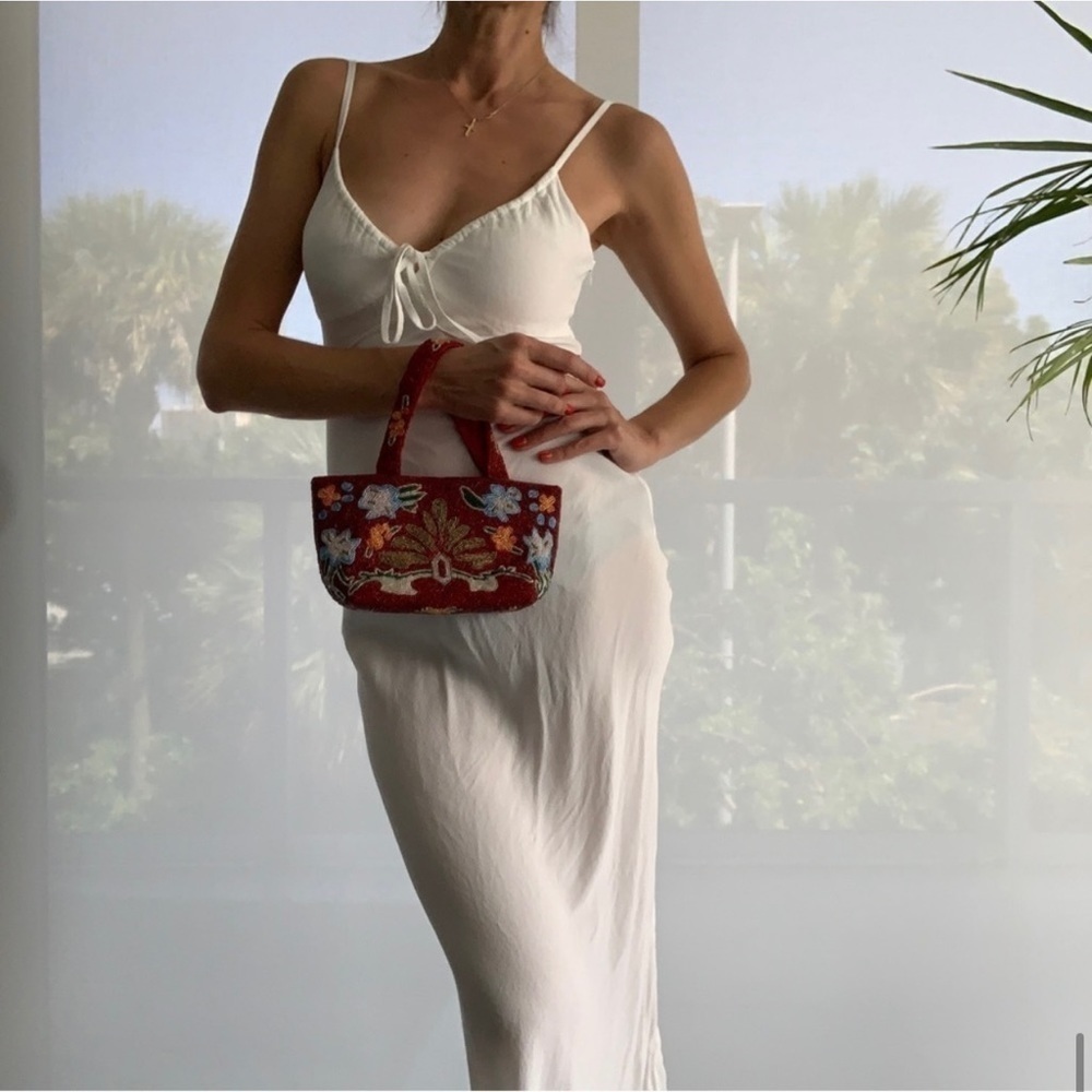 SWEE LO New York vibrant red flower designer little bag- purse, beaded handmade - Picture 4 of 10
